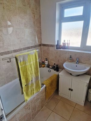 Photo 16- click for photo gallery